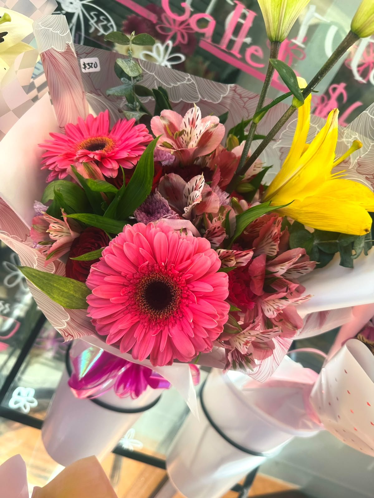 Arreglos florales de alta frescura Dulces Rosas